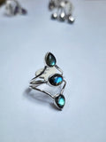 Anillo trío de piedras