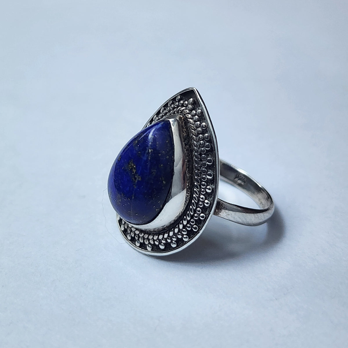 Anillo lágrima de Lapizlázuli