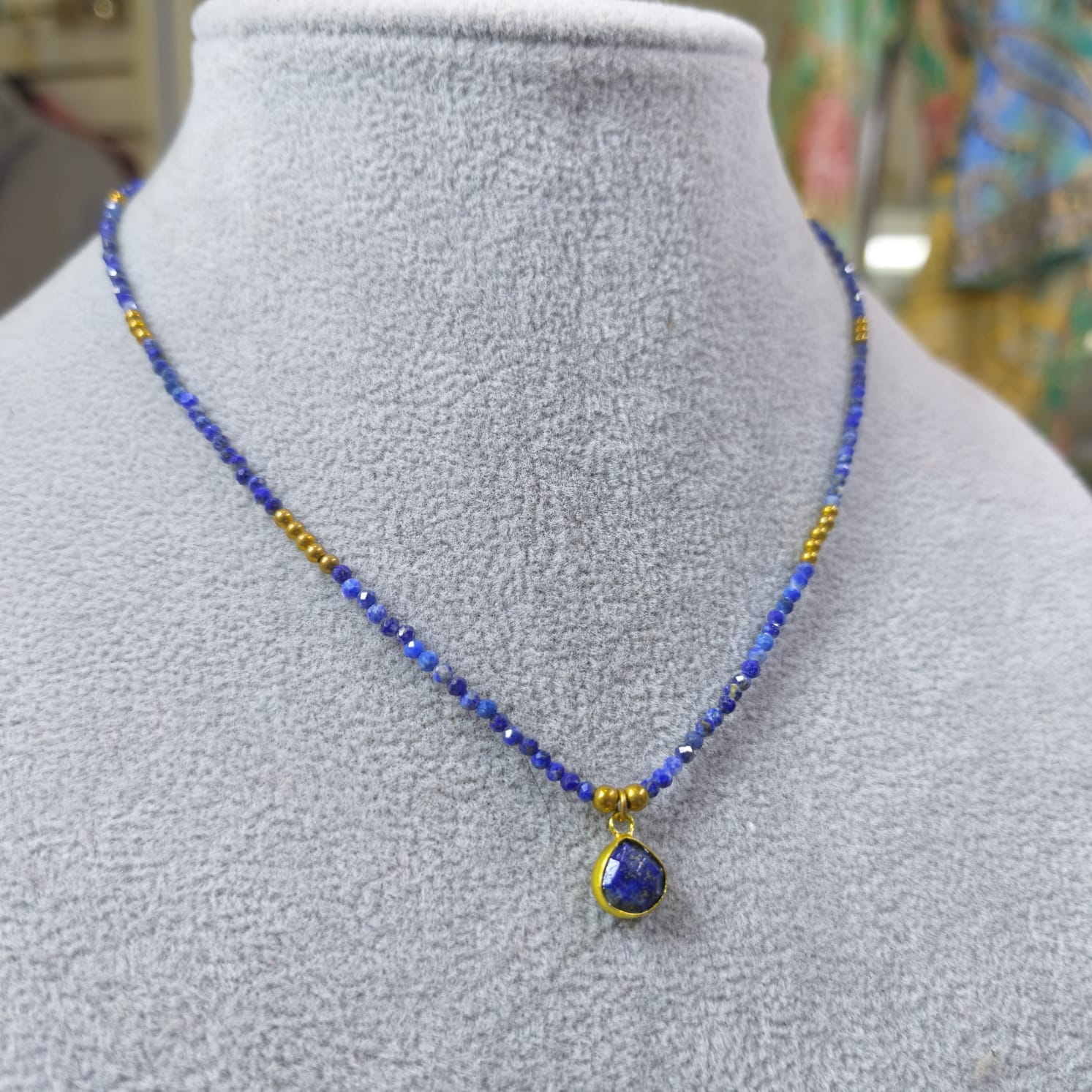 Collar de Lapizlázuli con dije