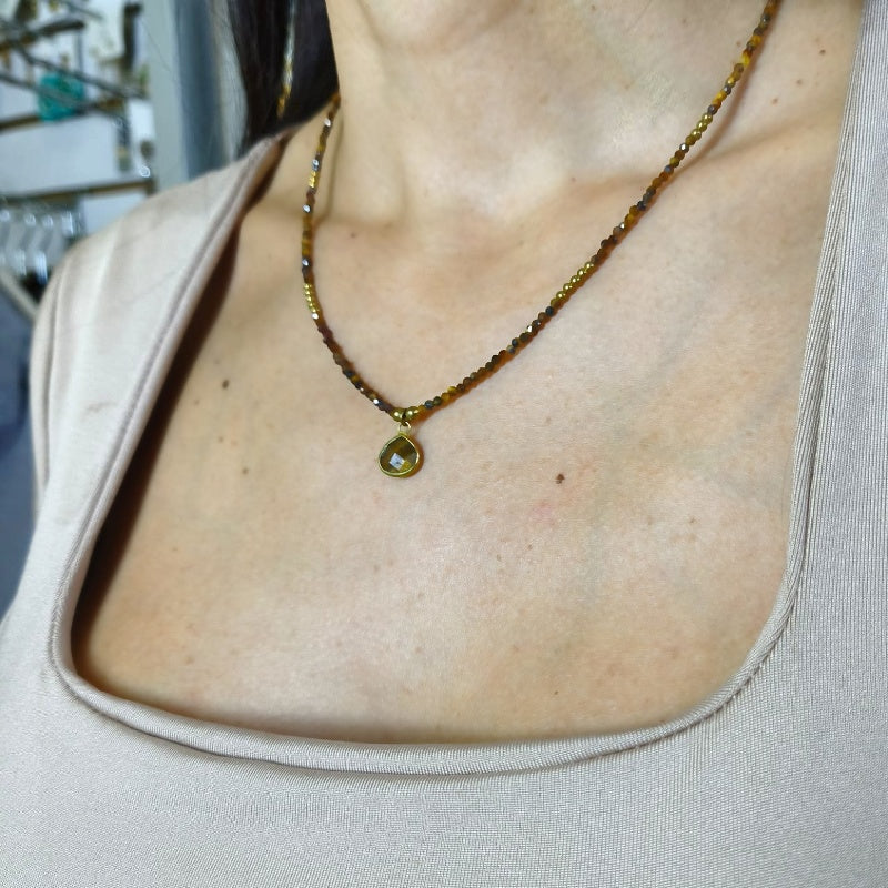 Collar Ojo de tigre con dije